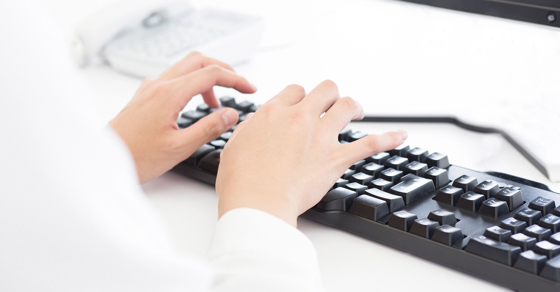 お問い合わせページのメインビジュアル